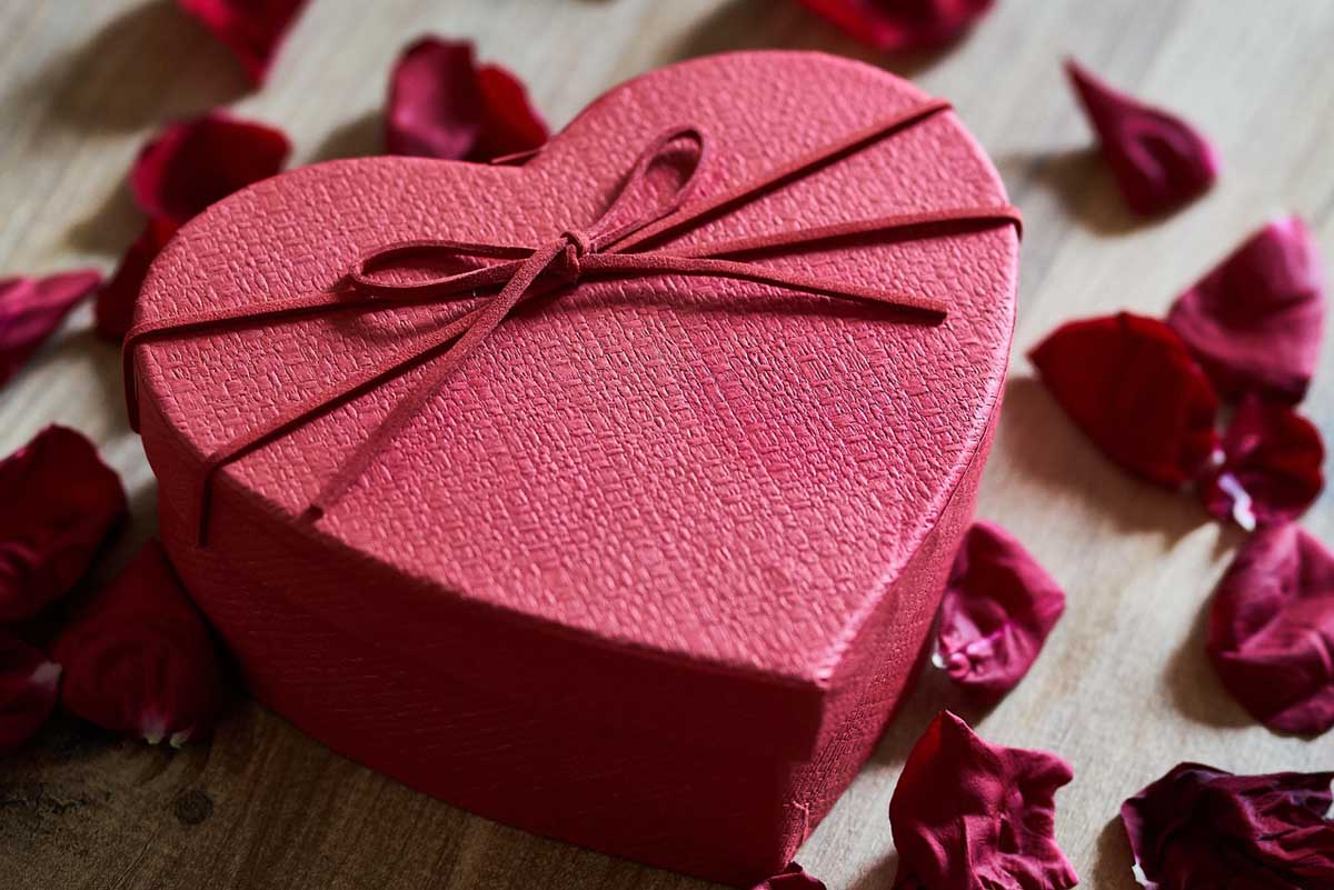 10 Best Valentines Gift Ideas to Win Hearts